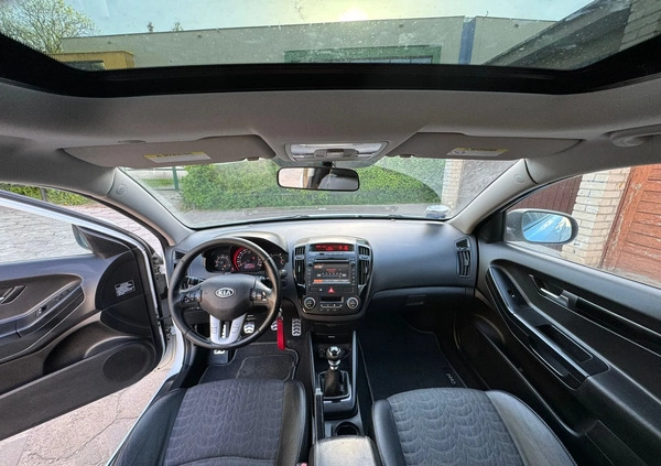 Kia Ceed cena 18000 przebieg: 253000, rok produkcji 2011 z Warszawa małe 137